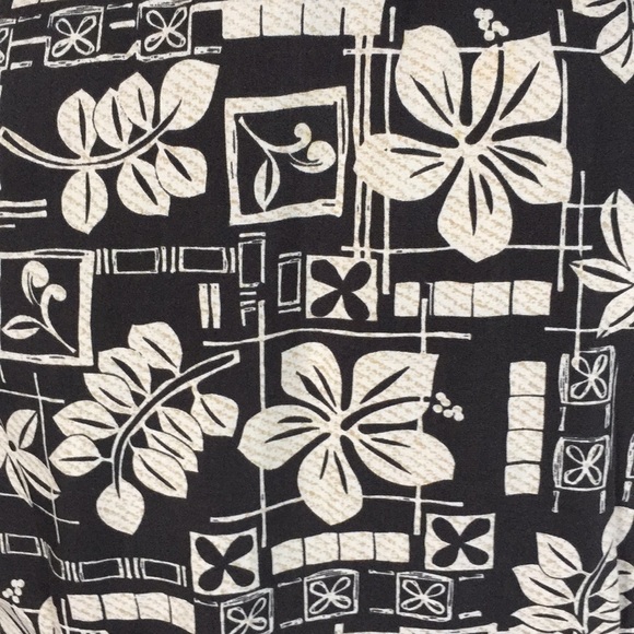 Hilo Hattie’s Aloha Shirt blk/wht floral size lg - Picture 3 of 4